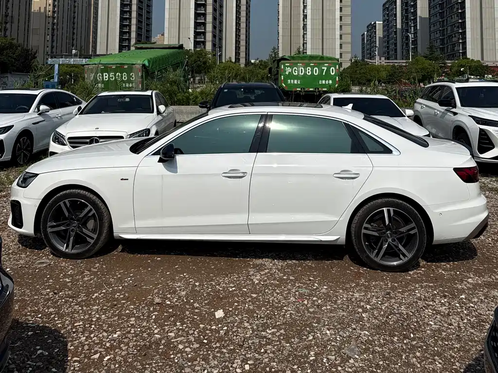 Audi A4L 2020