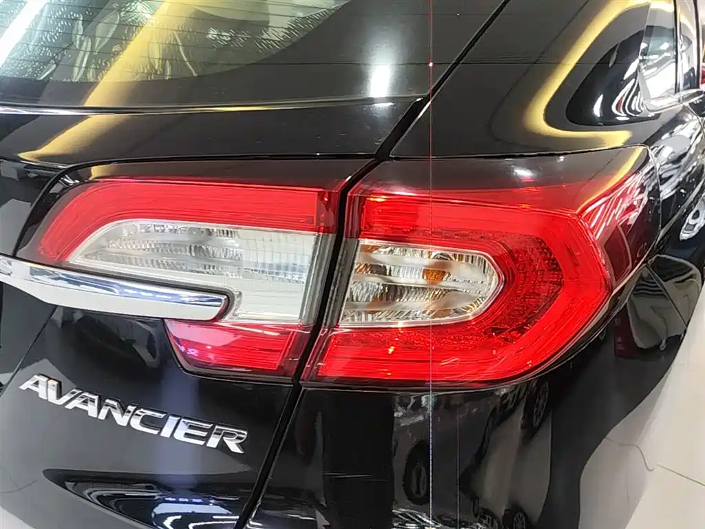 Honda Avancier 2017 — фото 8