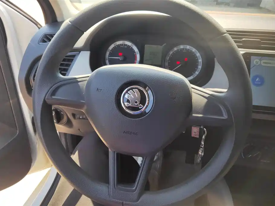 Skoda Fabia 2018 — фото 15