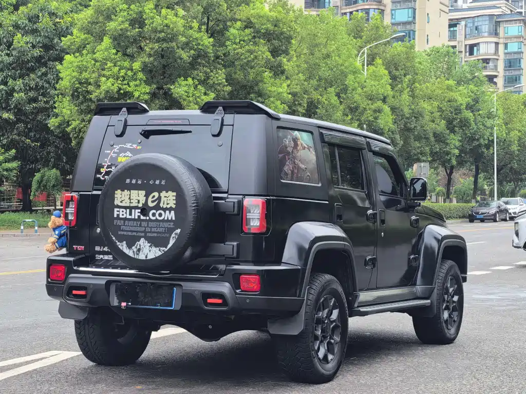 BAIC BJ40 2025 — фото 15
