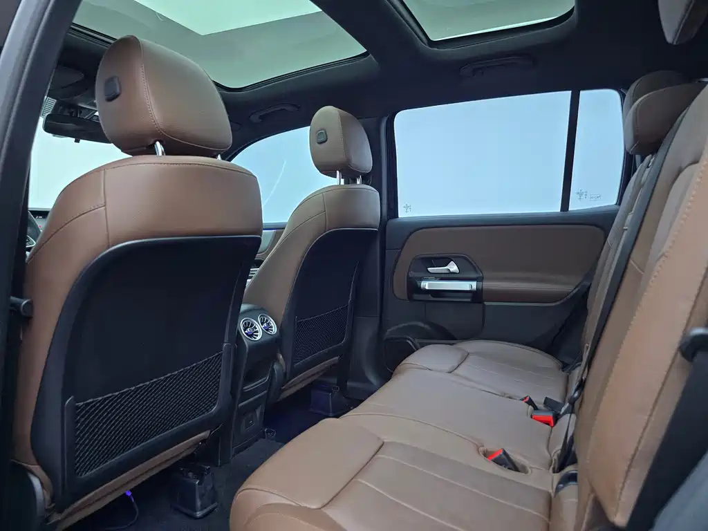 Mercedes-Benz GLB 2023 — фото 17