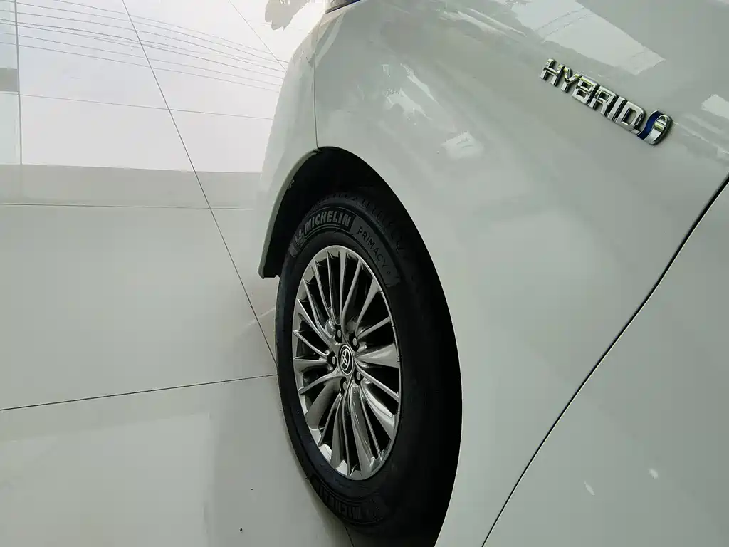 Toyota Alphard 2021 — фото 42