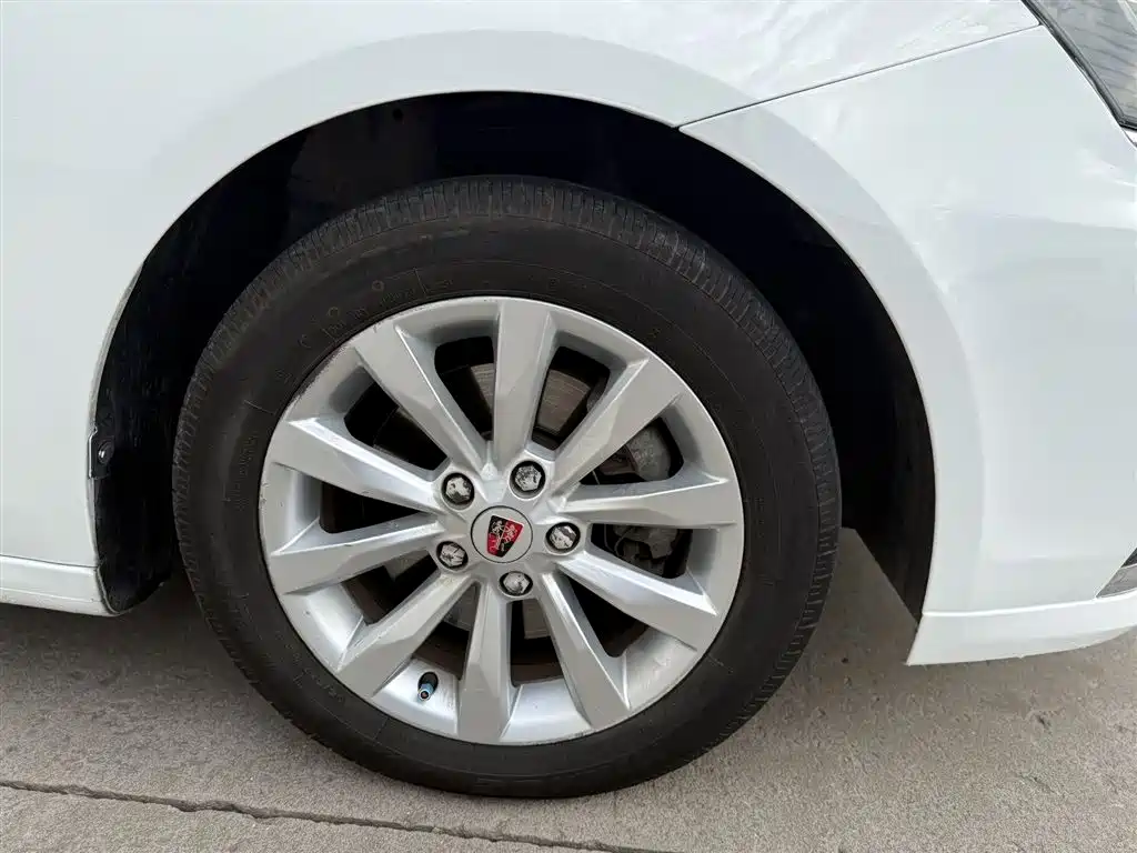 Roewe i6 New Energy 2018 — фото 5