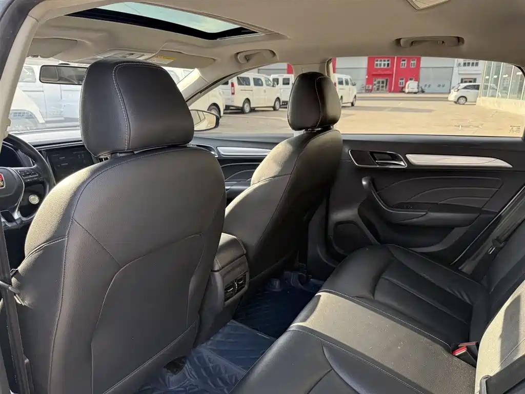 Roewe i6 New Energy 2018 — фото 14