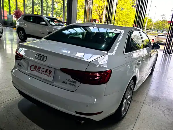 Audi A4L 2017