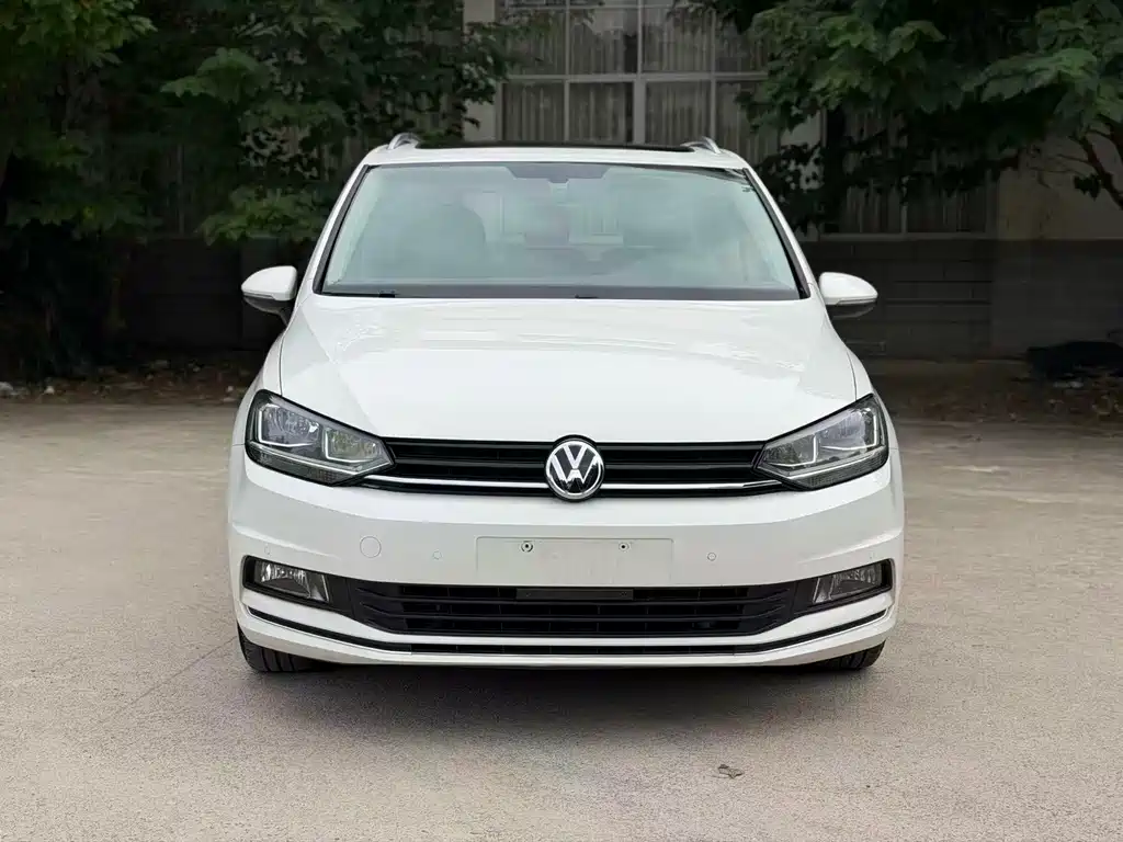 Volkswagen Touran 2019 — фото 2