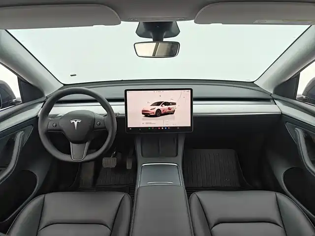 Tesla Model Y 2024 — фото 5