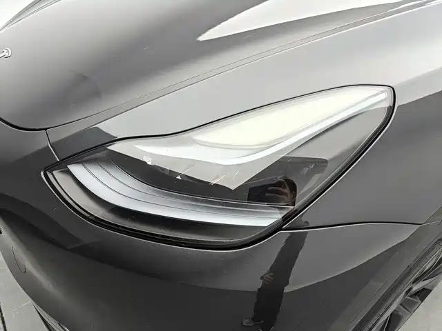 Tesla Model Y 2024 — фото 16