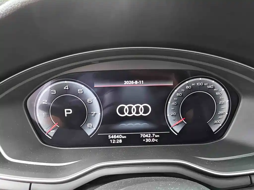 Audi A4L 2023 — фото 4