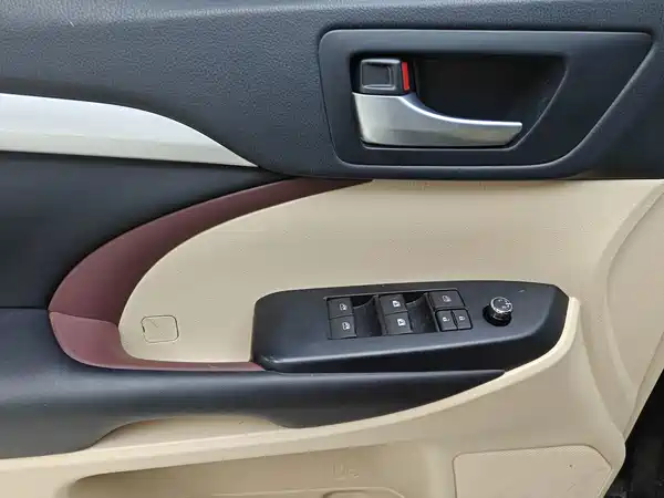Toyota Highlander 2017