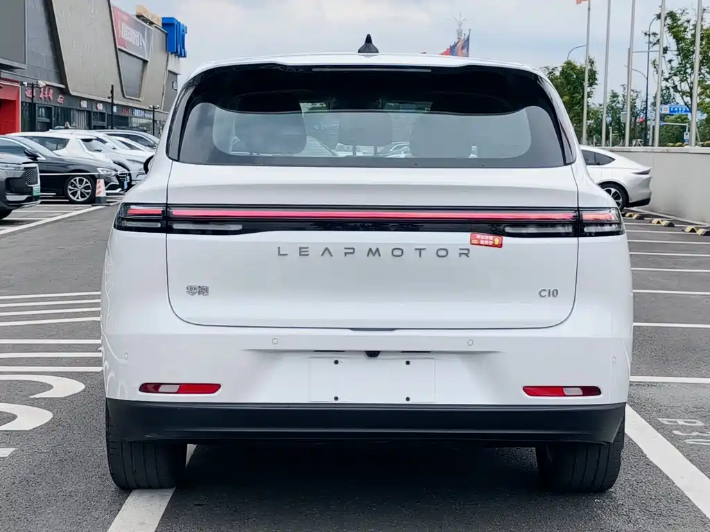 Leapmotor C10 2025 — фото 15
