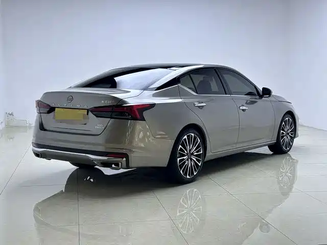 Nissan Teana 2024