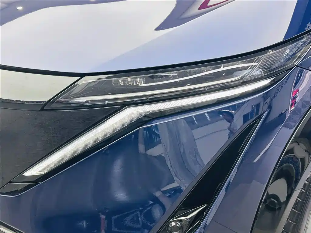 Nissan Ariya 2023 — фото 11