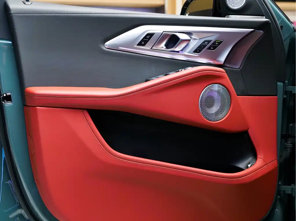BMW XM 2024 — фото 10