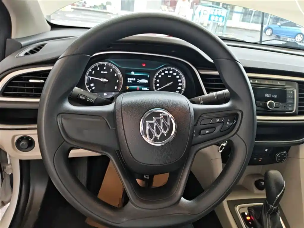 Buick Excelle 2015 — фото 11