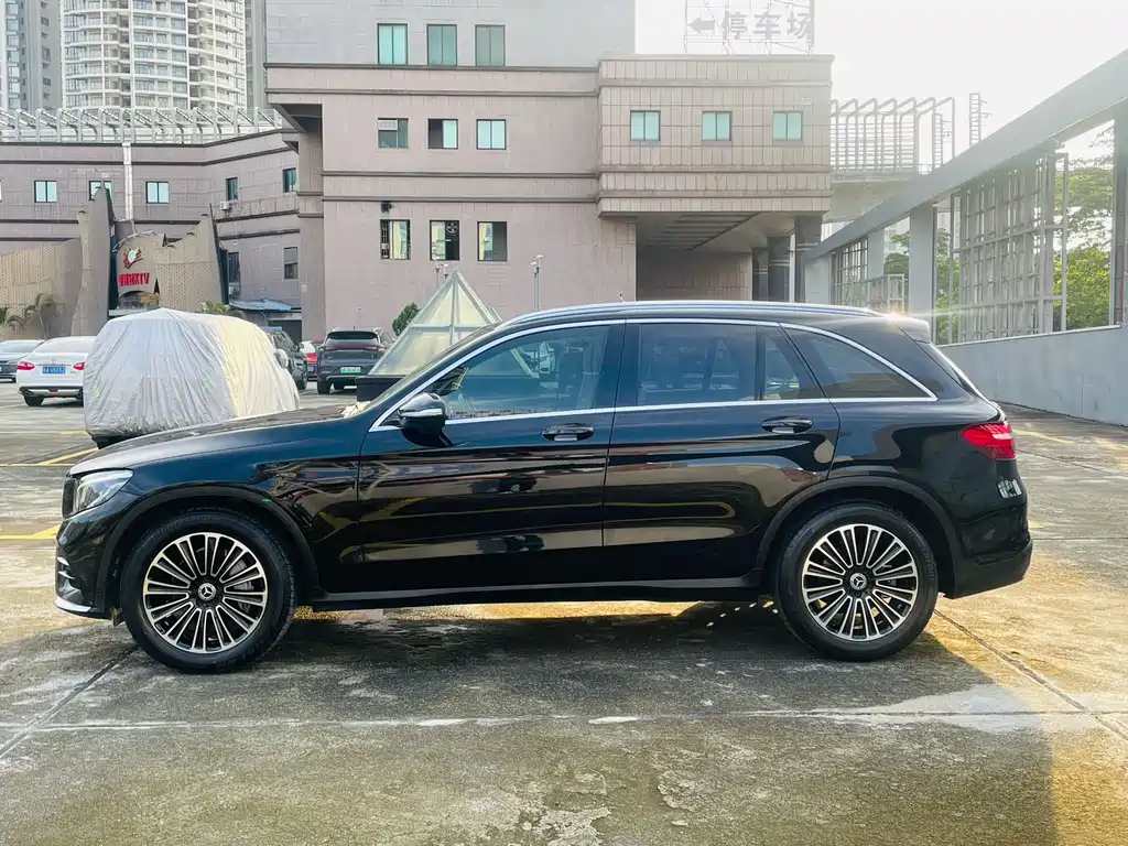 Mercedes-Benz GLC 2018 — фото 27
