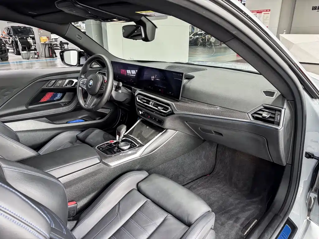 BMW M2 2025