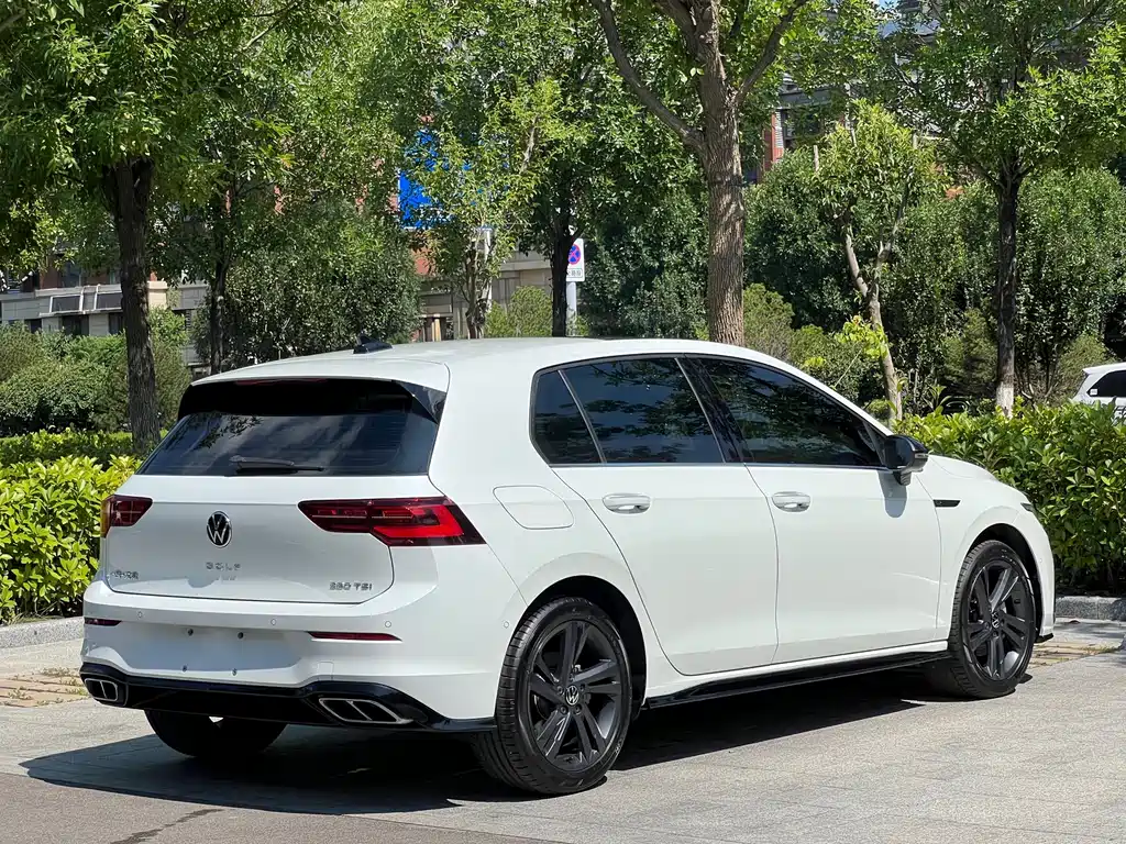 Volkswagen Golf 2022