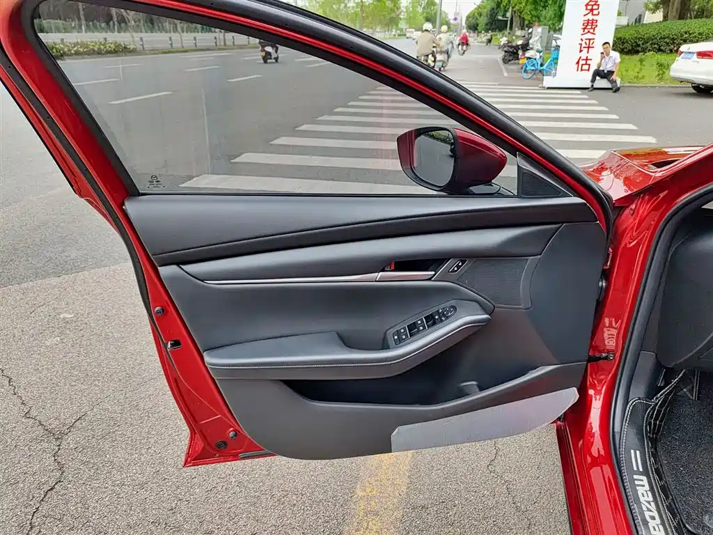 Mazda 3 Axela 2021