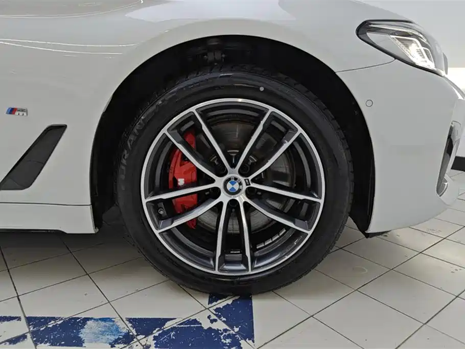 BMW 5 Series 2022