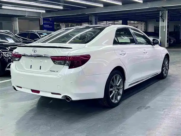 Toyota Reiz 2016