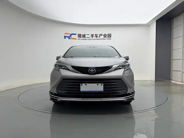 Toyota Sienna 2022