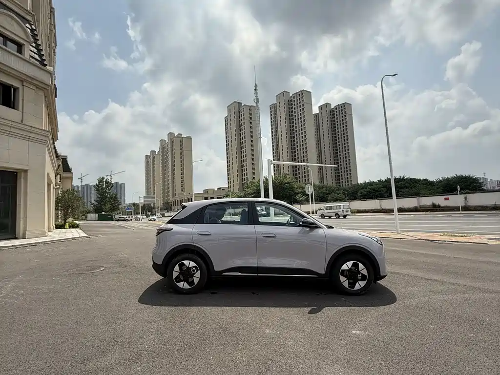Geely Galaxy Starwish 2026 — фото 6
