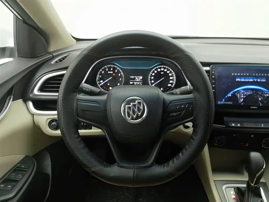 Buick Excelle 2017 — фото 11