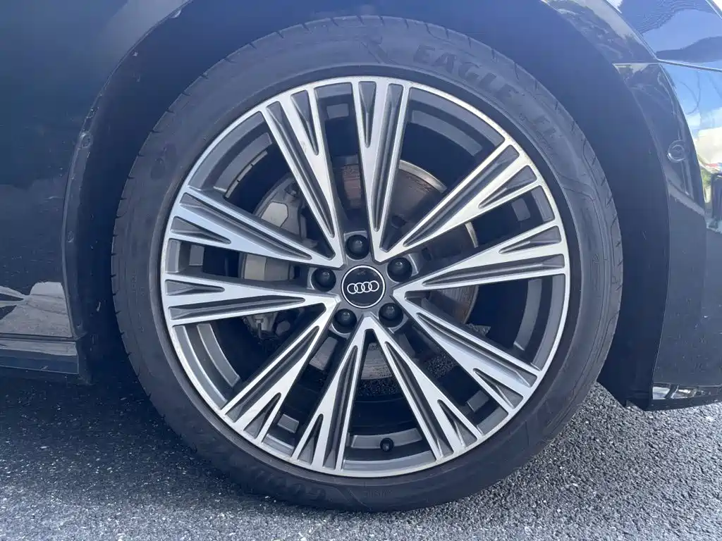 Audi A6L 2025 — фото 16