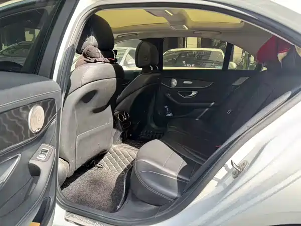 Mercedes-Benz C-Class 2020