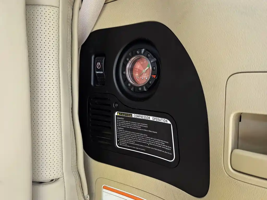 Toyota Land Cruiser 2017 — фото 25