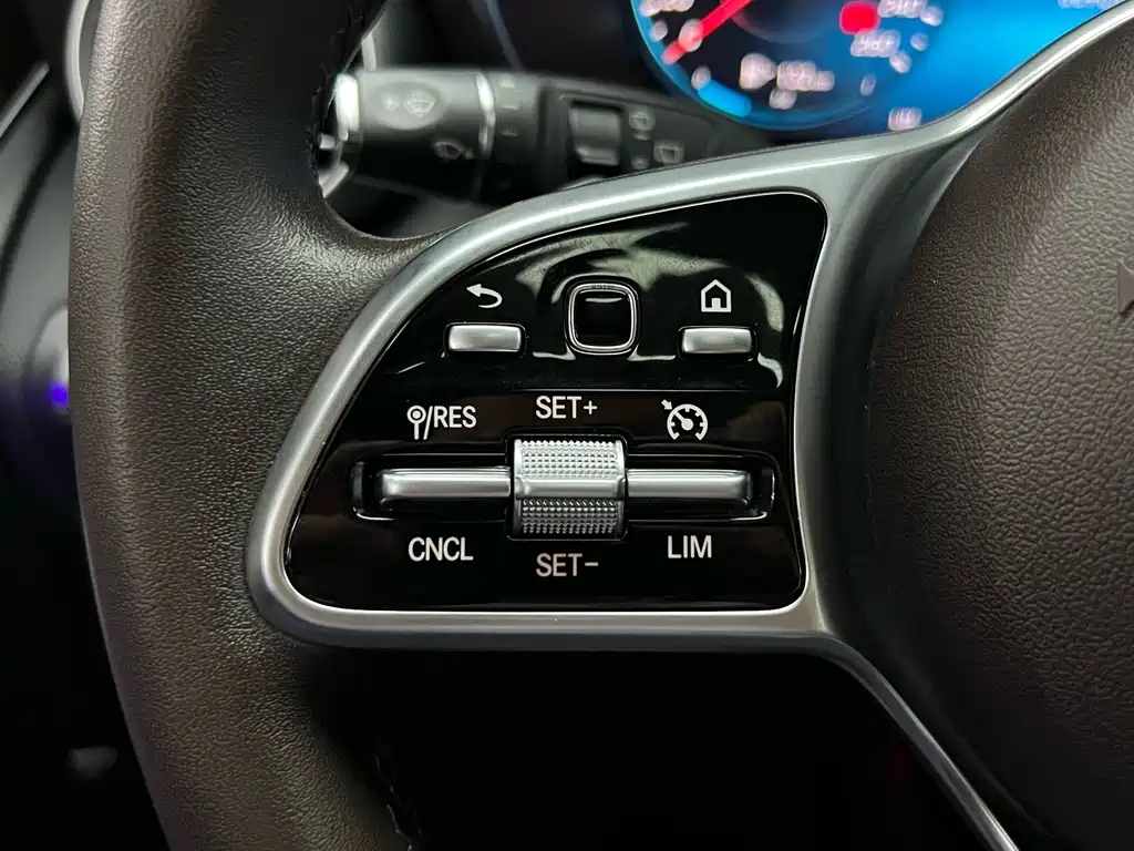 Mercedes-Benz GLC 2020 — фото 20