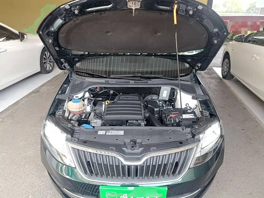 Skoda Rapid Spaceback 2018 — фото 20