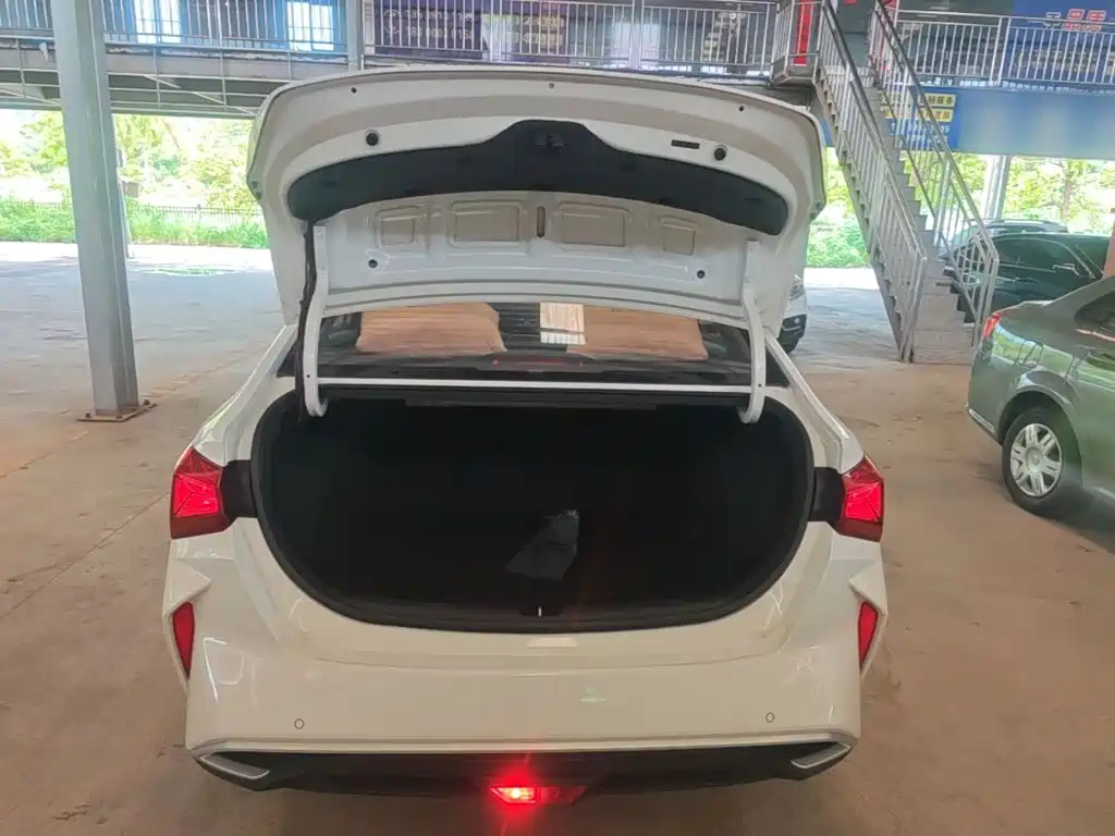 Hyundai Verna 2020 — фото 19