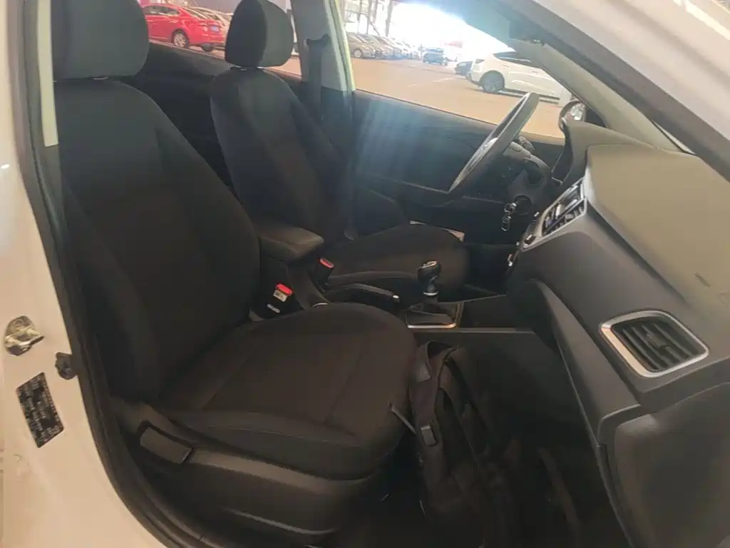 Hyundai Verna 2020 — фото 25