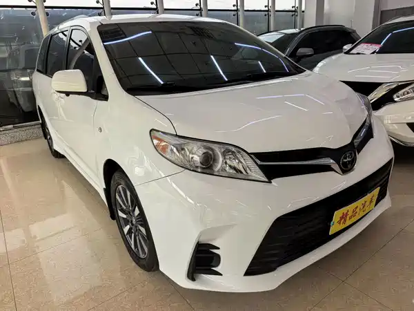 Toyota Sienna 2019