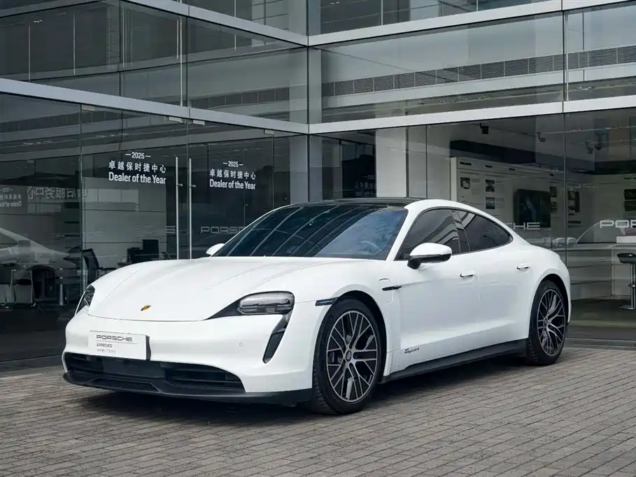 Porsche Taycan 2022 — фото 1