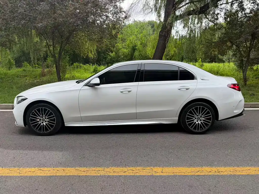 Mercedes-Benz C-Class 2023