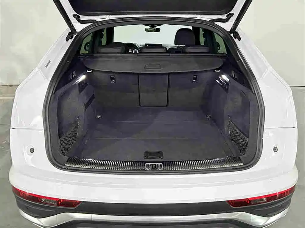 Audi Q5L Sportback 2022 — фото 6