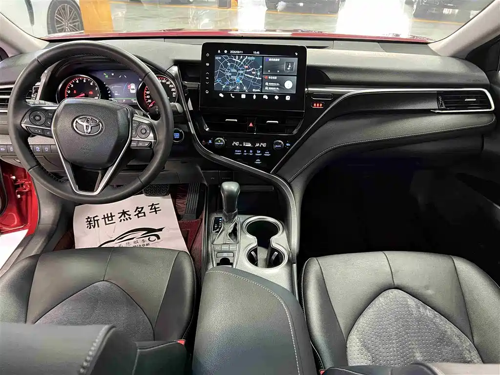 Toyota Camry 2021 — фото 6