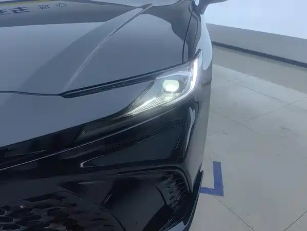 Toyota Camry 2025