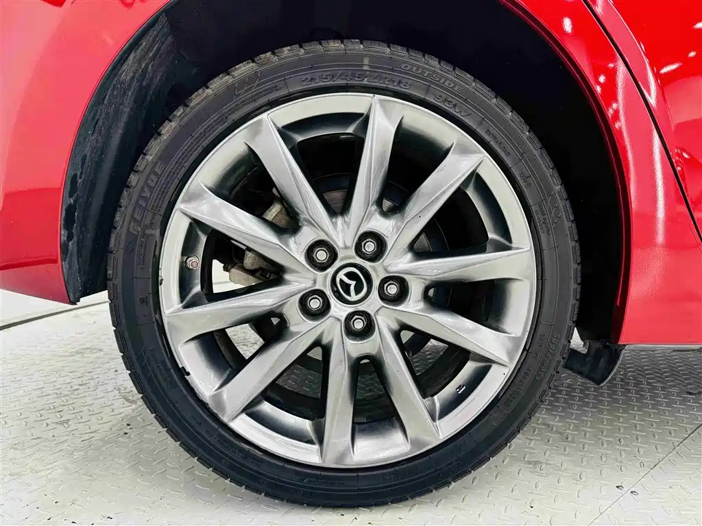 Mazda 3 Axela 2019 — фото 23