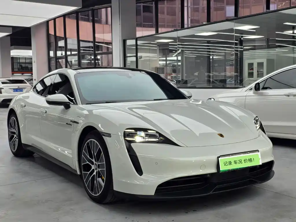 Porsche Taycan 2020