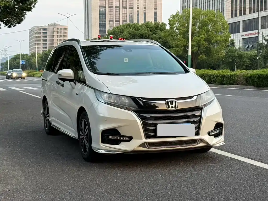 Honda Odyssey 2019 — фото 2