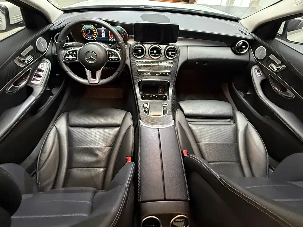 Mercedes-Benz C-Class 2019 — фото 11