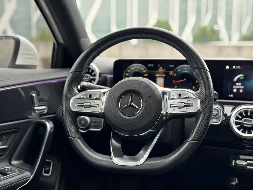 Mercedes-Benz A-Class 2022 — фото 16