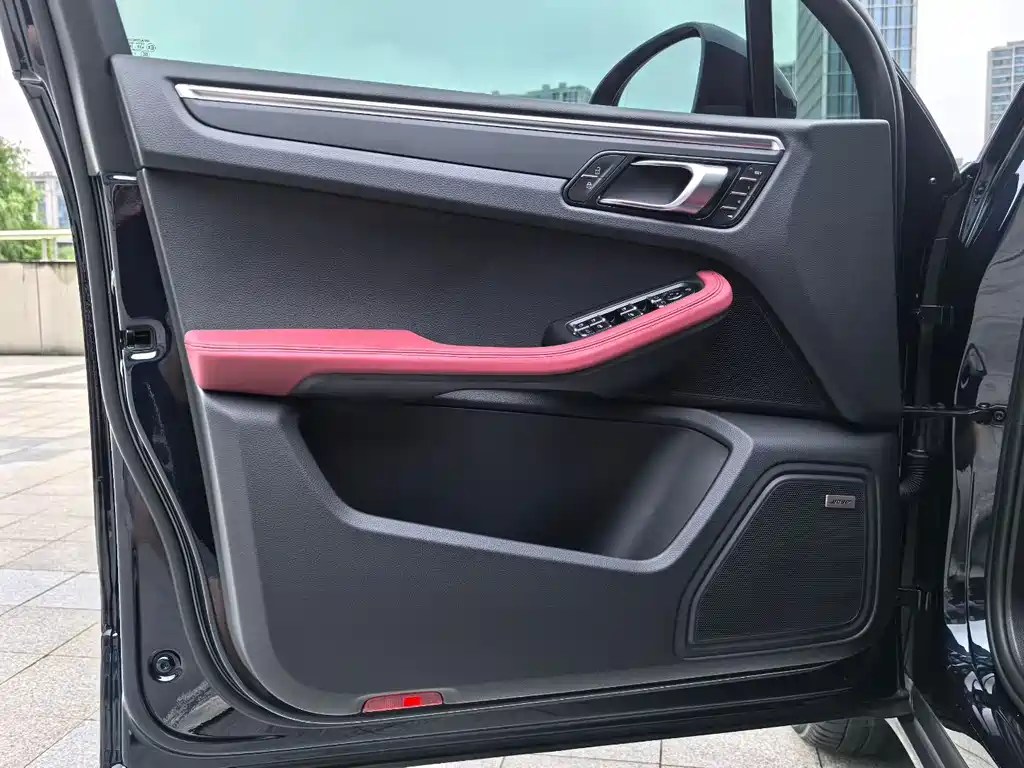 Porsche Macan 2020