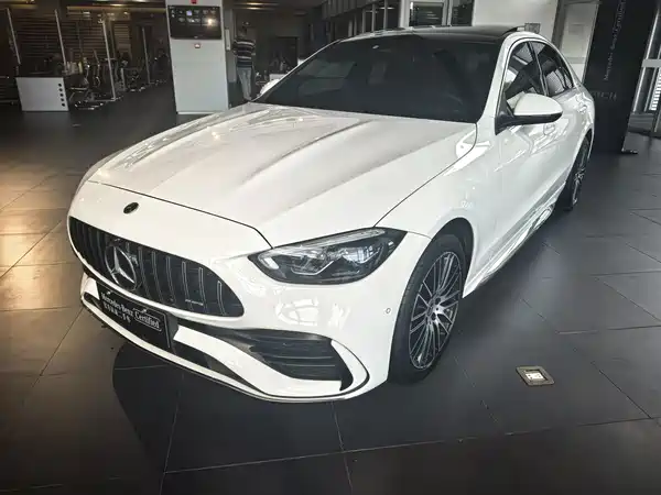 Mercedes-Benz C-Class 2024