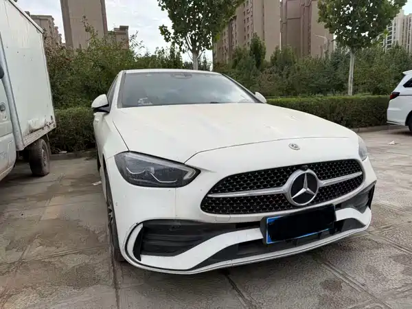 Mercedes-Benz C-Class 2025