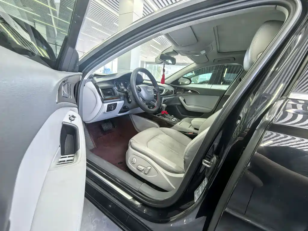 Audi A6L 2012
